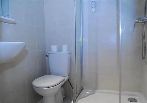 Modern's 3* Paris