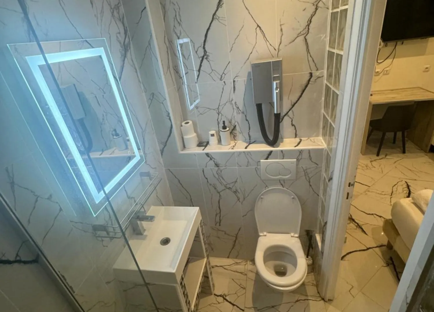 Modern's 3*